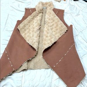 Extremely furry And comfortable vest